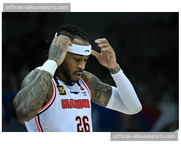 威尔斯21分莫兰德21板 辽宁内线双外援合力压制江苏