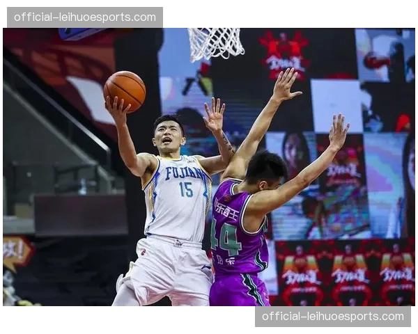 福建队陈林坚伤缺影响巨大 朱世龙重建计划受阻 福建队陈林坚伤缺影响巨大 朱世龙重建计划受阻